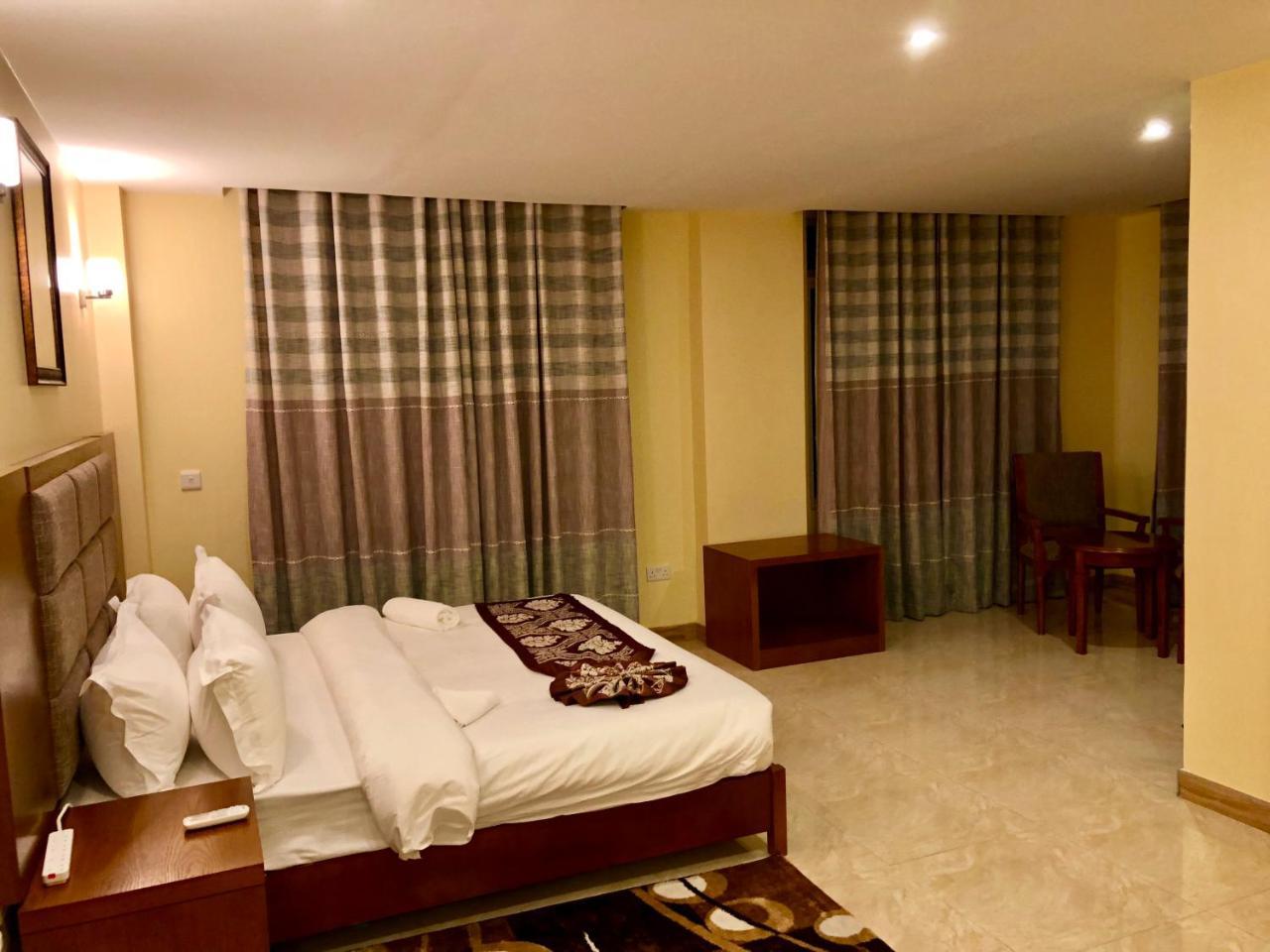Imperial Hotel & Apartments Dar es Salaam Bagian luar foto