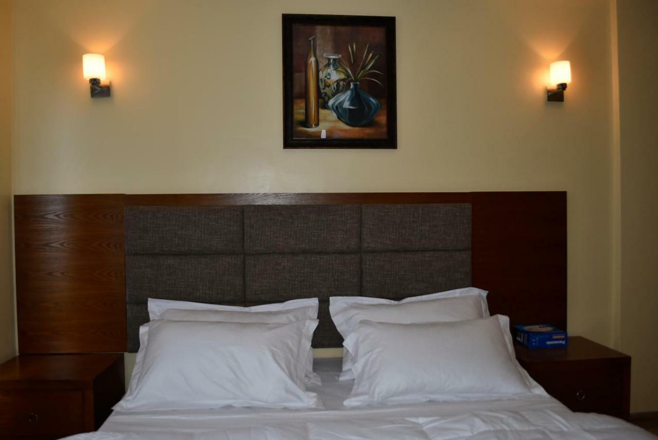 Imperial Hotel & Apartments Dar es Salaam Bagian luar foto